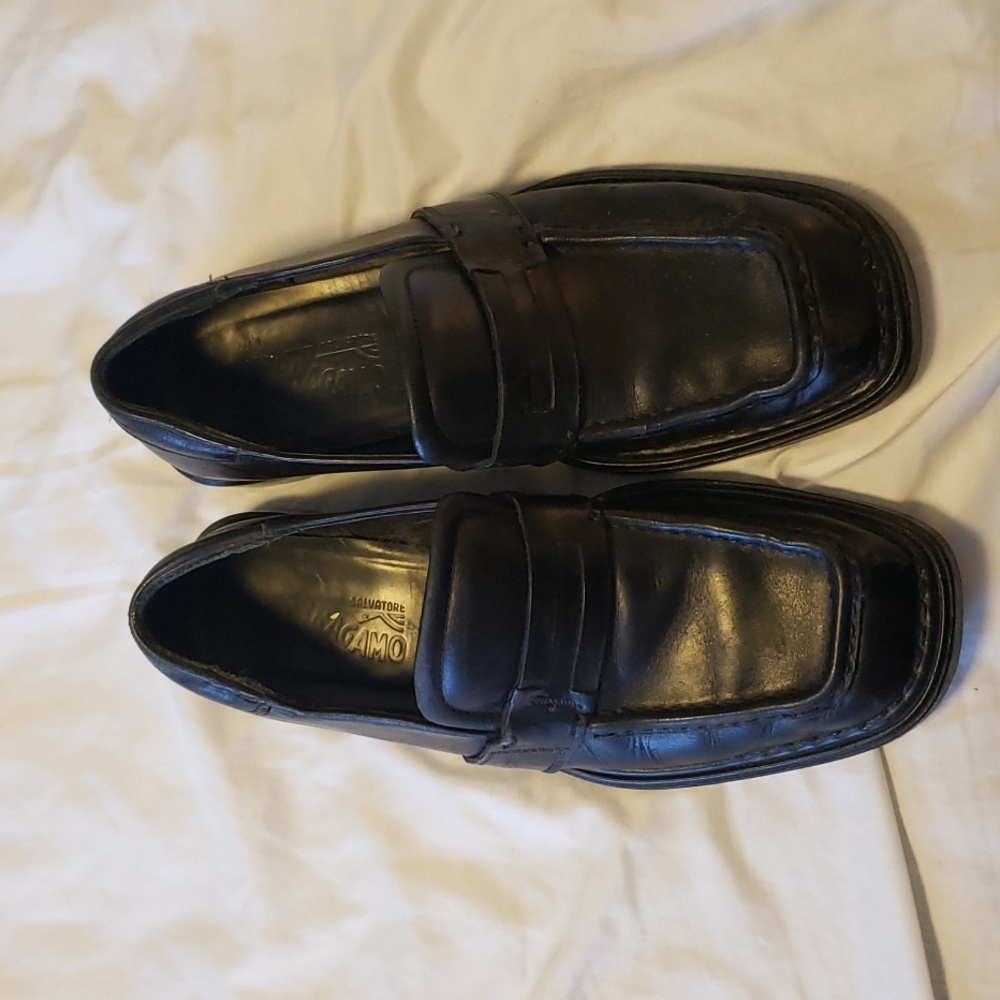 Salvatore Ferragamo vintage Black Leather Loafer Shoes made in Italy 9 1/2